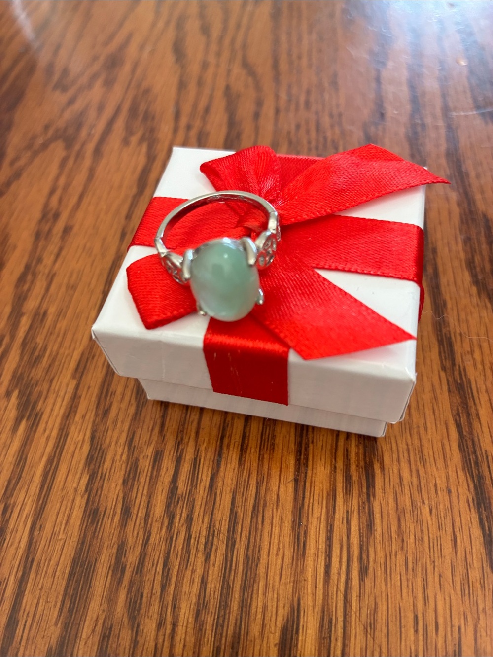 Silver Ring with Light Green Gemstone - Elegant Women's Jewelry